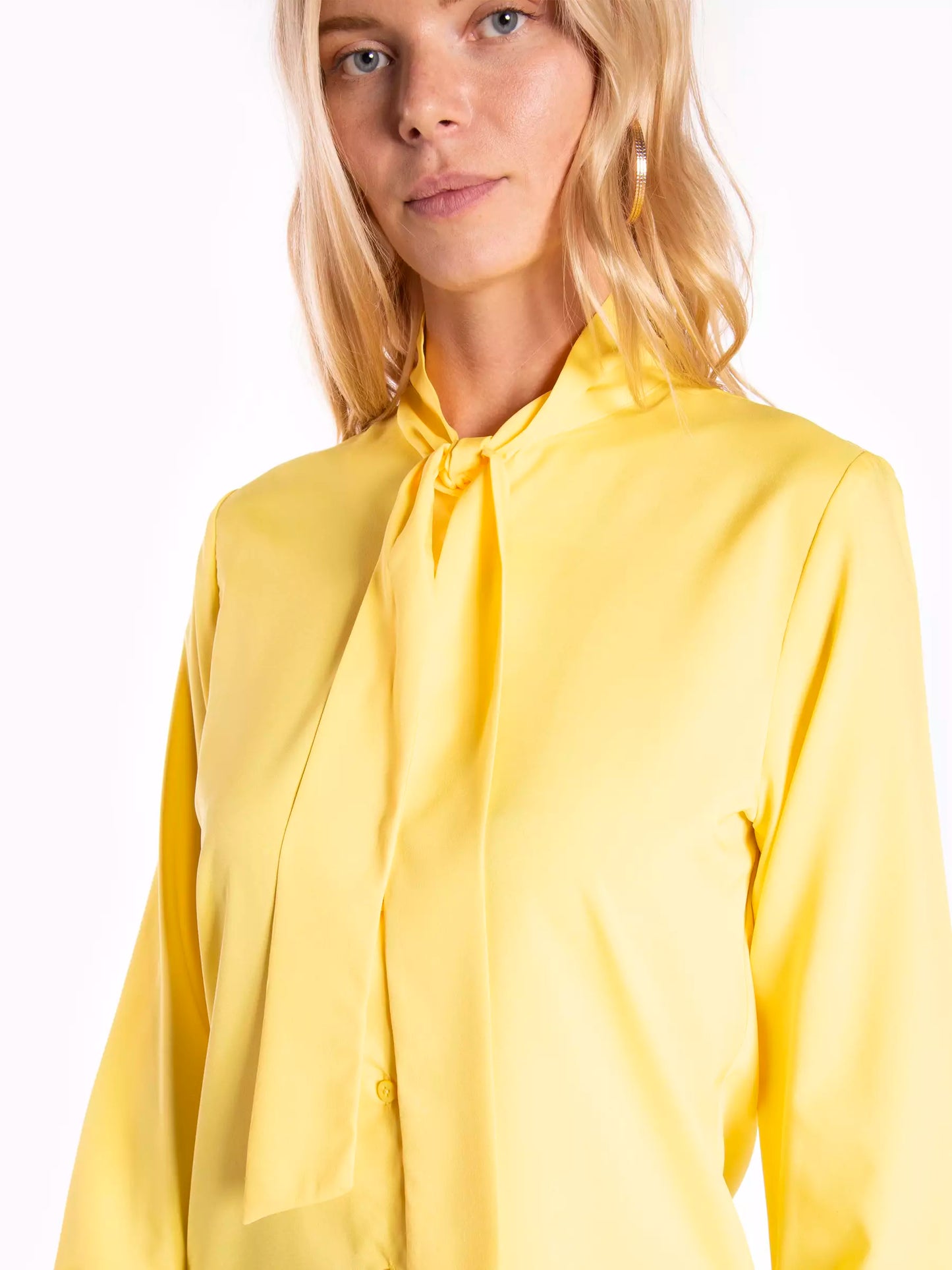 TIE-NECK BLOUSE