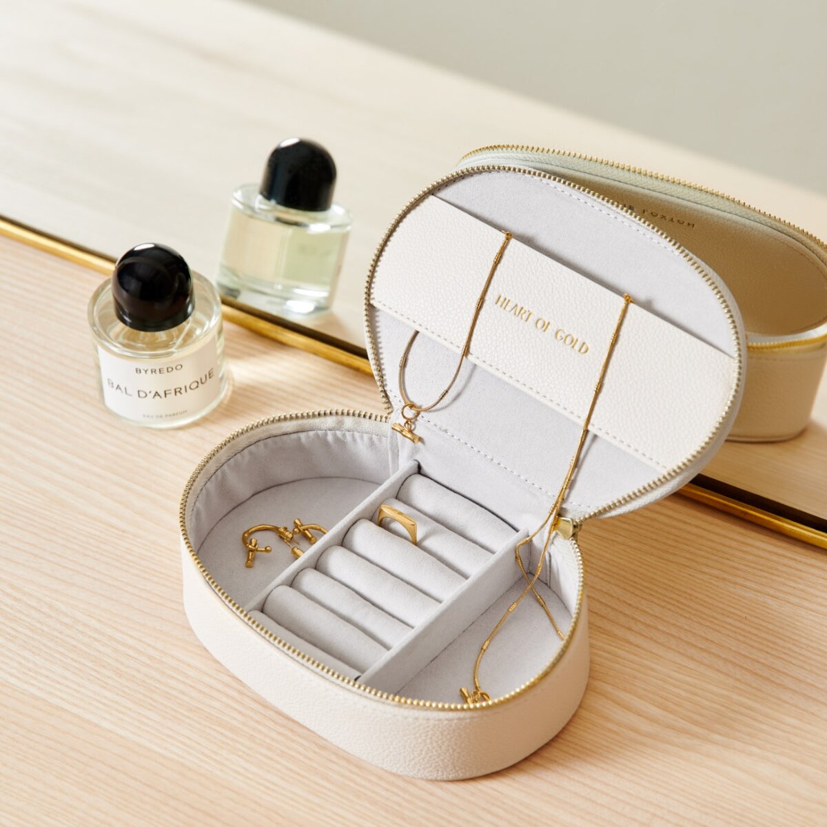 JEWELERY CASE